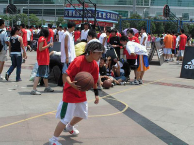 栏--街球挑战赛武汉赛区小记者专(图1)